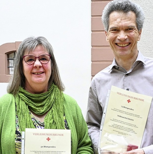 Roswita Bohn und Wilfried Baumann wurden ausgezeichnet.  | Foto: Markus Zimmermann