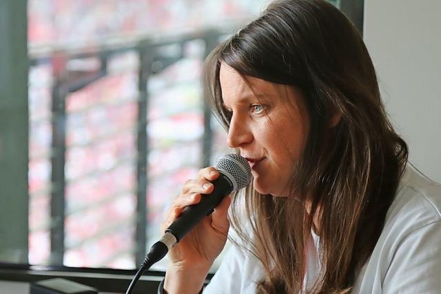Bei Heimspielen des SC Freiburg ist Julica Goldschmidt die Stimme im Stadion