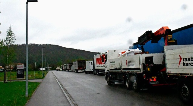 Die  Marie-Curie-Strae in Rheinfelden...itlich der Firma Cargo Flex aus Lbeck  | Foto: Heinz und Monika Vollmar