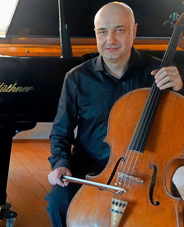 Celloprofessor Denis Severin setzt als...e Beuggen auf hochkartige Interpreten  | Foto: Roswitha Frey