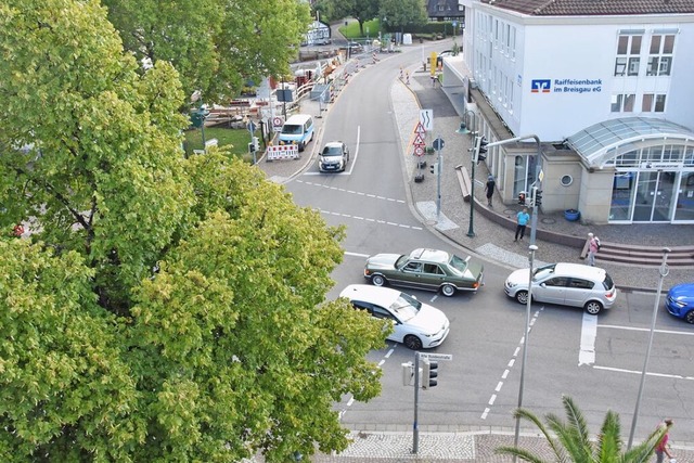 An der Kreuzung in der Gundelfinger Ortsmitte kam es am Freitag zu einem Unfall.  | Foto: Sebastian Krger