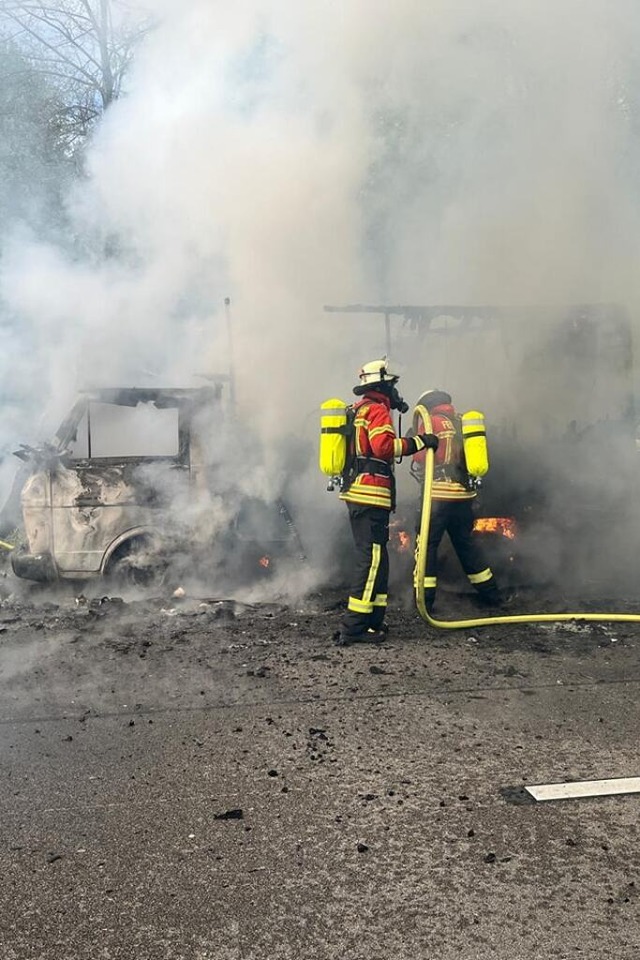 Einsatz fr die Feuerwehr auf der A5  | Foto: Feuerwehr Teningen