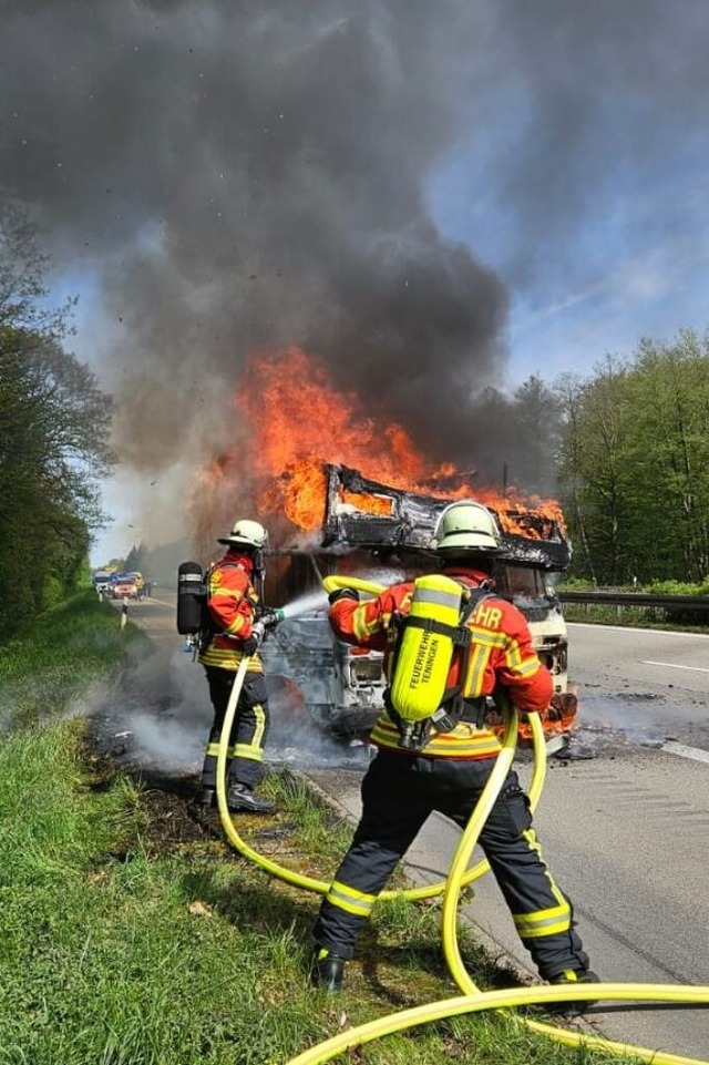 Einsatz fr die Feuerwehr auf der A5  | Foto: Feuerwehr Teningen