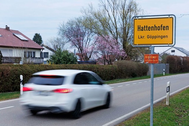 In Hattenhofen im Landkreis Gppingen ...er Schtze ist bisher nicht ermittelt.  | Foto: Julian Rettig (dpa)