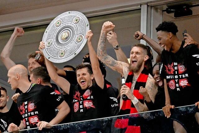 Fotos: Nie mehr Vizekusen – So feiert Bayer Leverkusen den ersten Meistertitel