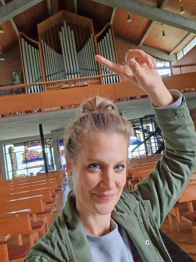 Ohne Orgelklnge: Pfarrerin Anna Manon...he bei elektronischer Musik mitfeiern.  | Foto: Anna-Manon Schimmel