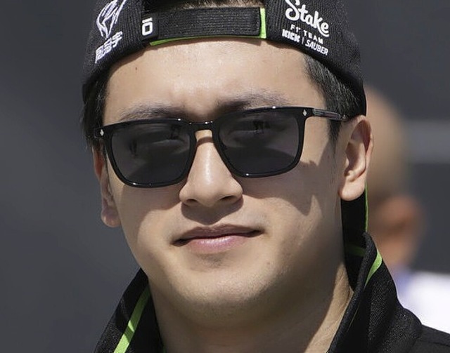Der chinesische Formel-1-Pilot Guanyu Zhou  | Foto: Darko Bandic (dpa)