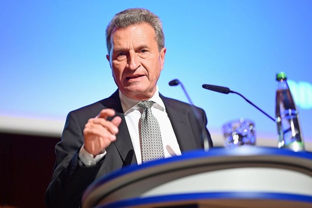 Ex-EU-Kommissar Gnter Oettinger kennt die Europische Union bestens.  | Foto: Felix Kstle (dpa)