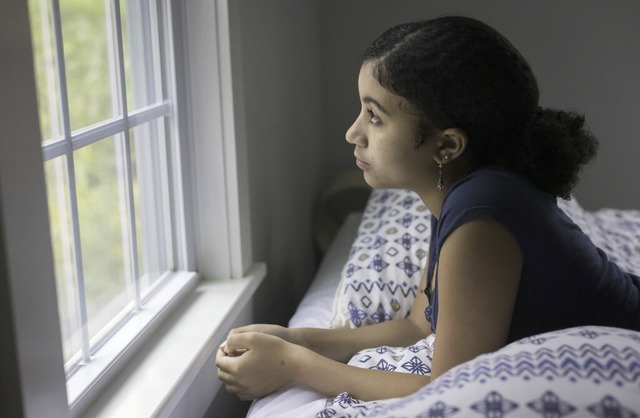 Wer sehr viel traurig ist und seinen n... Psychiatern und Psychologen bekommen.  | Foto: IMAGO/Julia Cumes