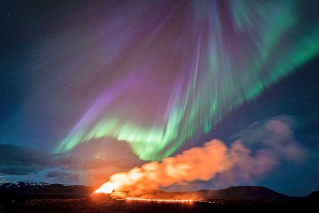 Elementare Gewalten: Nach Island entf...gt einen Vulkanausbruch bei Grindavik.  | Foto: Marco di Marco (dpa)