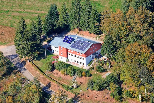 Luftbild vom Naturfreundehaus &#8222;G...en und das Haus ist wieder in Betrieb.  | Foto: Privat