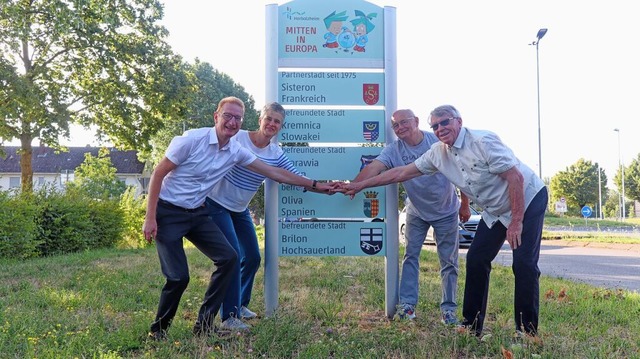 Im vergangenen Sommer wurde in Herbolz...ner-  und -freundschaften aufgestellt.  | Foto: Stadt Herbolzheim