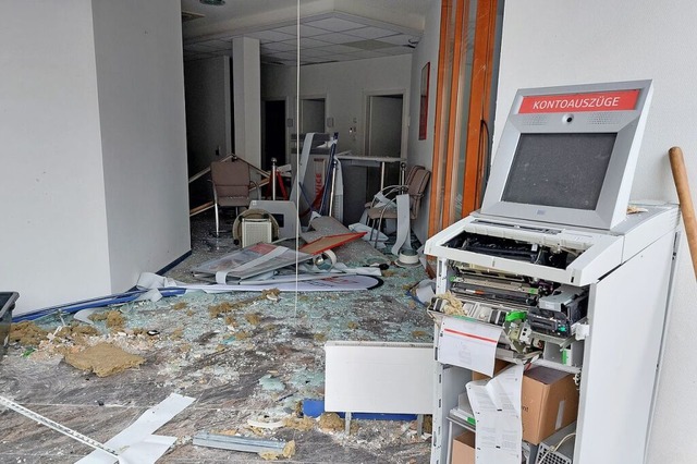 Anfang Mrz wurde der Automat in einer...en-Filiale in Oberkrozingen gesprengt.  | Foto: Max Schuler