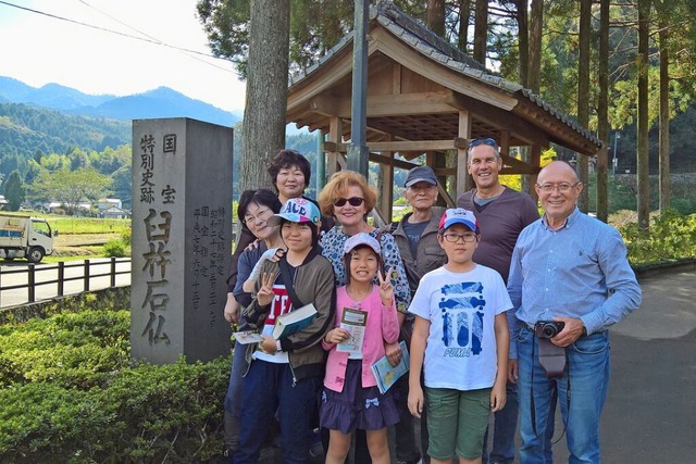 Alle zwei Jahre treffen Monika Steiert...e Enkel der japanischen Familie dabei.  | Foto: Privat