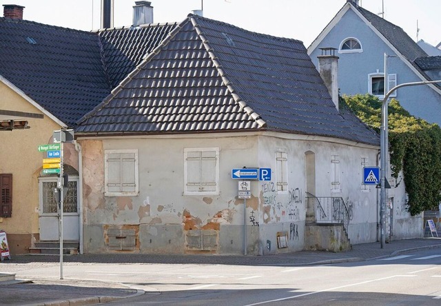 Der bauliche Zustand des Zivi-Hauses Am Lindle ist kritisch.  | Foto: Volker Mnch