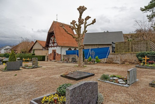 Im Bereich der Kapelle im Sden des En... Endingen die Friedhofsmauer erneuern.  | Foto: Martin Wendel