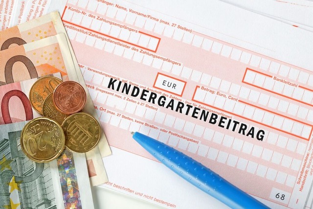 Eltern mssen fr die Kinderbetreuung ...zheim tiefer ins Portemonnaie greifen.  | Foto: Coloures-Pic (stock.adobe.com)