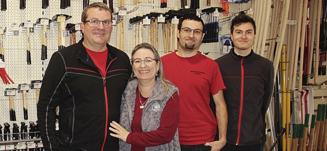 Familie Walter mit Hanspeter, Ute, Gre...ka Kliffken (ohne Bild) den Fachmarkt.  | Foto: Herbert Frey