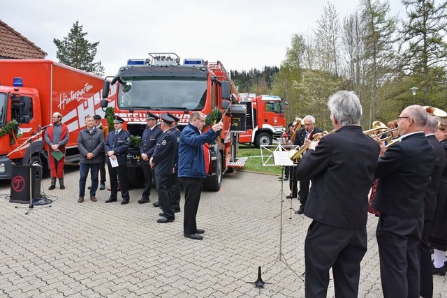 Zwei Fahrzeugen wurden am Tag der offe...ge Feuerwehr Hinterzarten eingesegnet.  | Foto: Thomas Biniossek