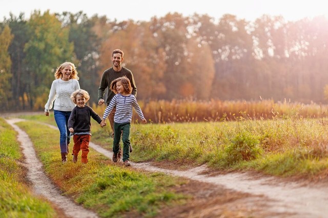 Im Mai ist das Wetter wieder gut genug... Familie drauen etwas zu unternehmen.  | Foto: feliks szewczyk (Adobe Stock)