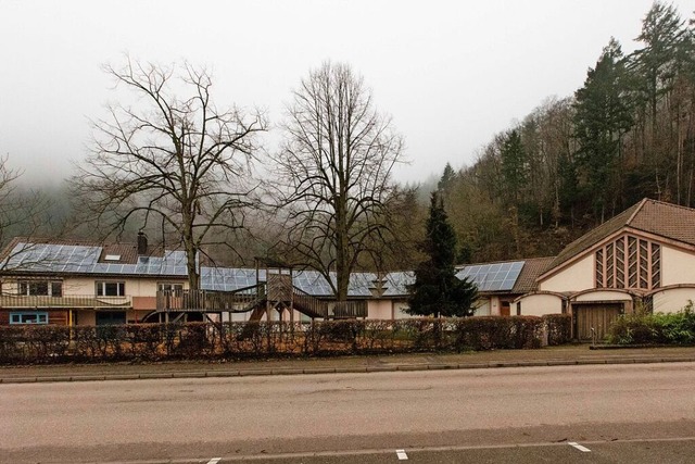 Die alte Kita St. Carolus am Wald wird...ontainerlsung am Stadtrain Waldkirch.  | Foto: Gabriele Zahn