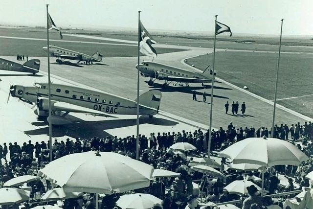 1938 strzt ein Flugzeug ber Durchbach ab – Warum reiste ein Passagier unter falschem Namen?