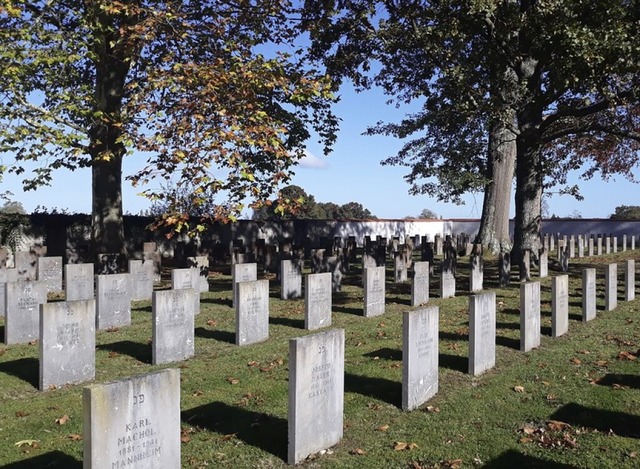 Grber auf dem Deportiertenfriedhof  | Foto: Stadt Karlsruhe