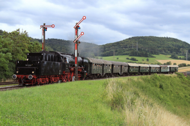 Diese historischen Eisenbahnen fahren im Frhling durch Baden-Wrttemberg