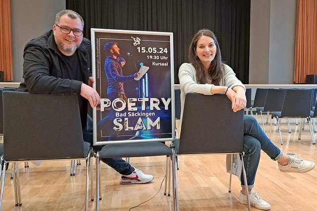 Thomas Ays und Martina Kupczynski organisieren den Poetry Slam.  | Foto: Susanne Eschbach