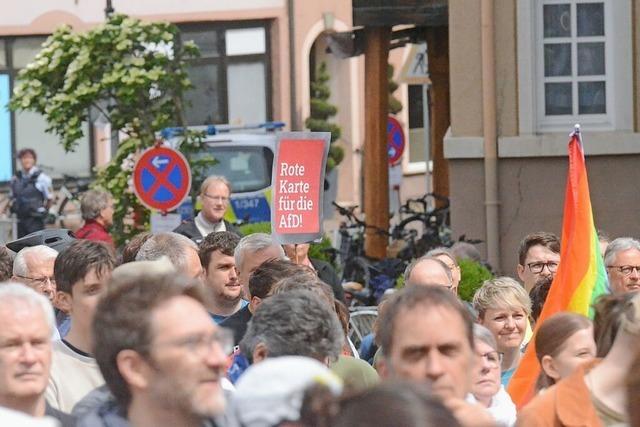 Mehr als 700 Menschen setzen bei der Kundgebung in Ettenheim ein Zeichen fr Vielfalt