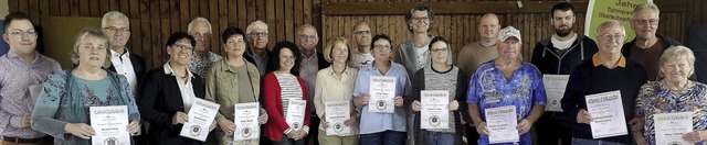 Zahlreiche langjhrige Mitglieder des ...i der Hauptversammlung geehrt worden.   | Foto: Bettina Schaller