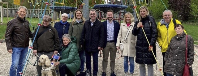 Die Lahrer Delegation  und Stadtbaumei...itte) bei der Besichtigung  in Haslach  | Foto: Stadt Lahr