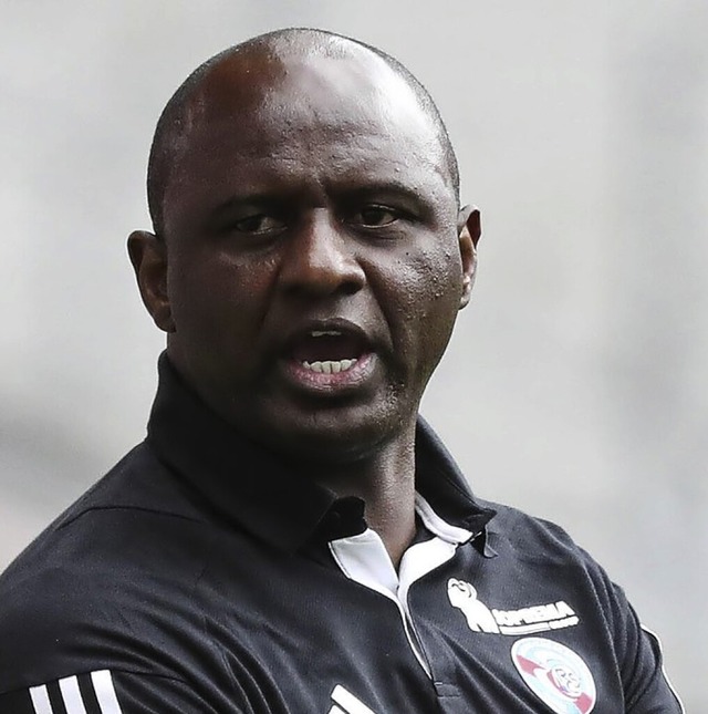 Nicht zufrieden aber den Klassenerhalt sicher: Patrick Vieira  | Foto: IMAGO/Elyxandro Cegarra