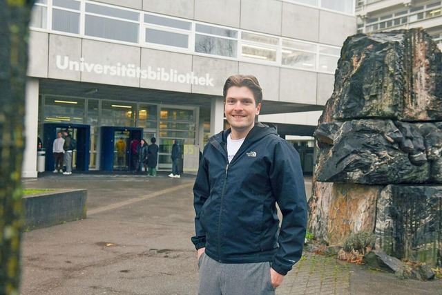 Litt lange unter einer Lese-Rechtschreib-Schwche: Sebastian Baum   | Foto: Max Kovalenko