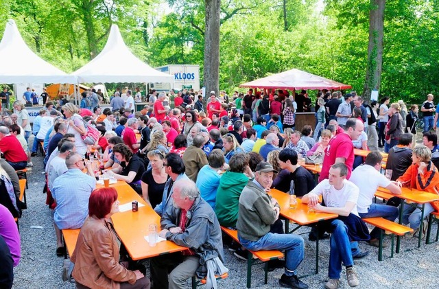 Groe Feiern wie in frheren Zeiten &#...nd Sommer momentan nicht mehr erlaubt.  | Foto: Wolfgang Knstle