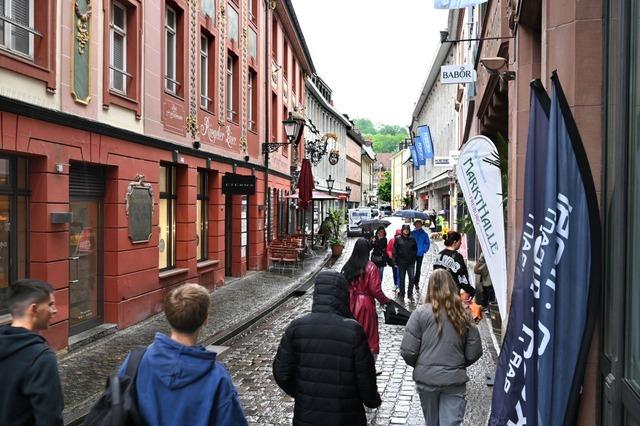 In die Grnwlderstrae in Freiburgs Altstadt sind neue Lden gezogen und haben frischen Wind mitgebracht