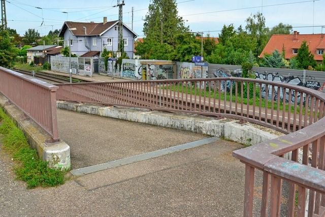 Zeugen, die am Bahnhof in Schallstadt ... werden von der Bundespolizei gesucht.  | Foto: Sophia Hesser