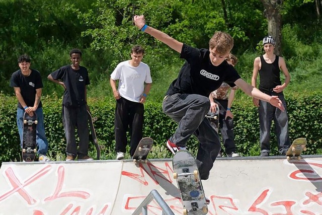 Skater zeigten auf der Anlage am Wuhrloch ihre Tricks.  | Foto: Volker Mnch