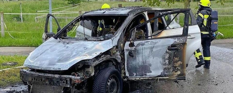 Auto brennt in Griheim aus – Fahrer unverletzt