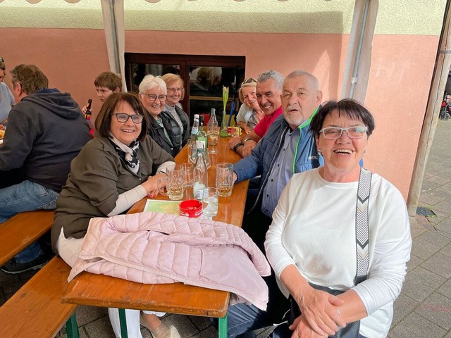 Beim Dorfhock in Neuershausen herrschte gute Stimmung.  | Foto: Mario Schneberg