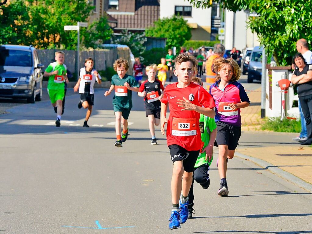 Ein buntes, frhliches Sportfest fr junge und jung gebliebene Luferinnen und Lufer war einmal mehr der Feierabendlauf in Buggingen.