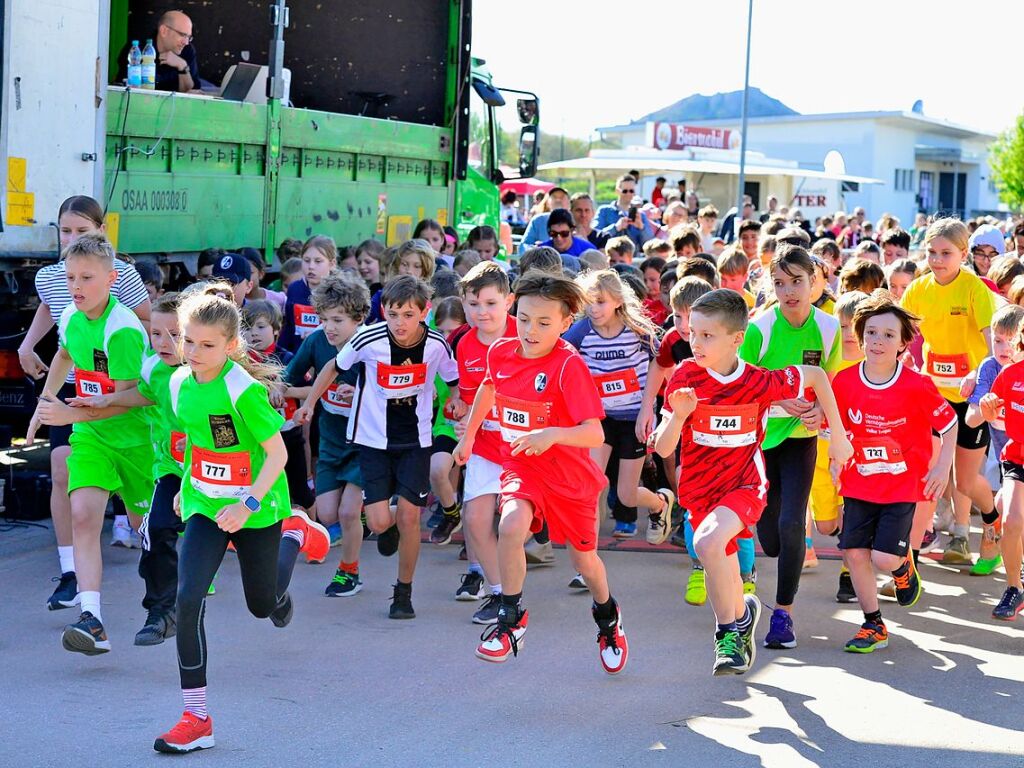 Ein buntes, frhliches Sportfest fr junge und jung gebliebene Luferinnen und Lufer war einmal mehr der Feierabendlauf in Buggingen.