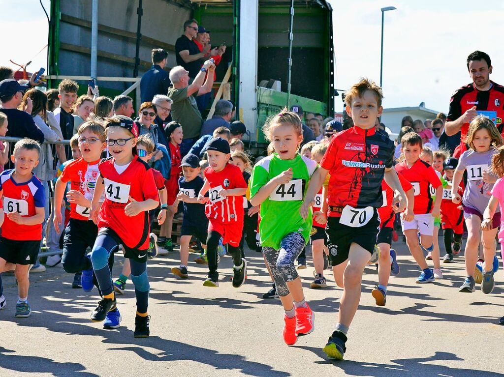 Ein buntes, frhliches Sportfest fr junge und jung gebliebene Luferinnen und Lufer war einmal mehr der Feierabendlauf in Buggingen.