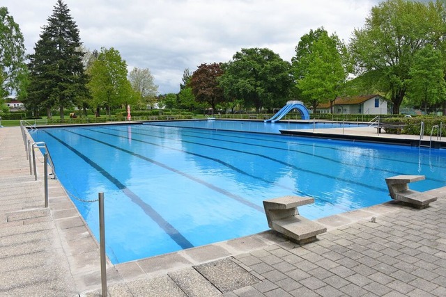 In Steinen ffnet das Freibad.  | Foto: Robert Bergmann