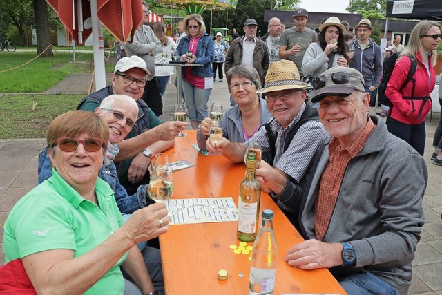 Die ersten geselligen Runden fanden sich bereits im Bad Bellinger Kurpark ein.  | Foto: Alexander Huber