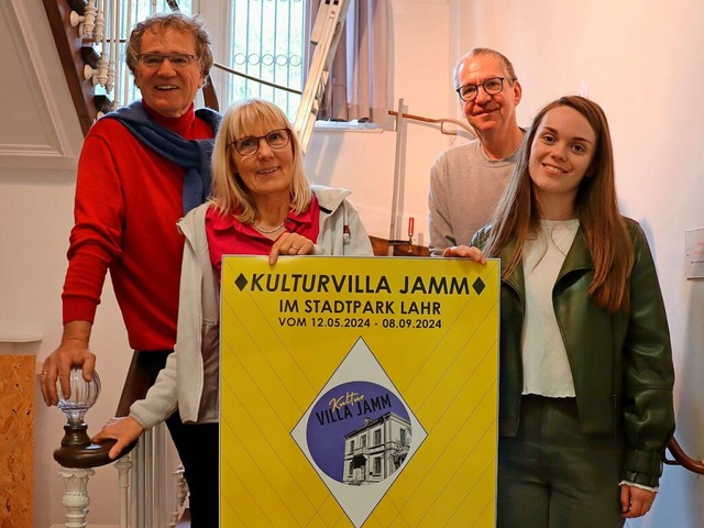Hermann Feist, Karina Nerpel, Thorsten...Jamm) prsentierten das neue Programm.  | Foto: Juliana Eiland-Jung