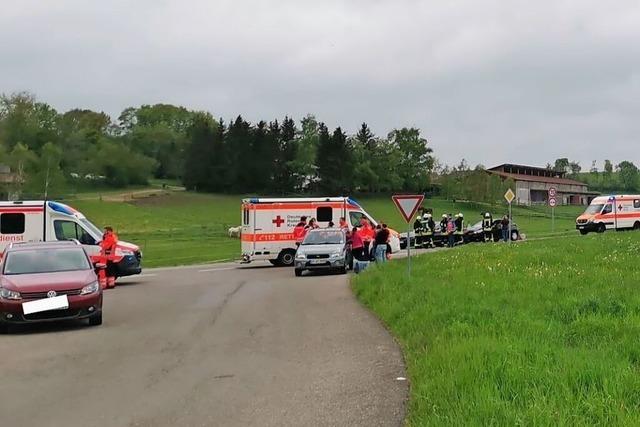 Rettungshubschrauber im Einsatz: Fnf Verletzte nach Auffahrunfall zwischen Bonndorf und Mnchingen