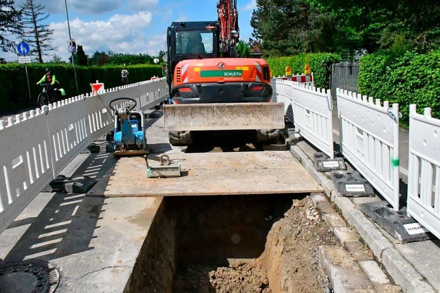 In der Werderstrae laufen Kanalarbeit...r die Erreichung der Klimaneutralitt.  | Foto: Heinz und Monika Vollmar