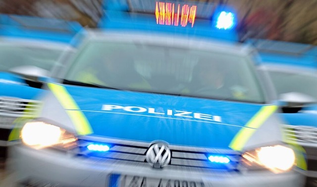 Zu einem Unfall auf der A5 zwischen Fr...Teningen musste die Polizei ausrcken.  | Foto: Jan Woitas