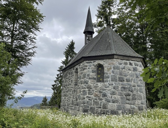 Die Dekan-Strohmeyer-Kapelle auf dem Heubronner Eck in Mnstertal   | Foto: Frank Schoch